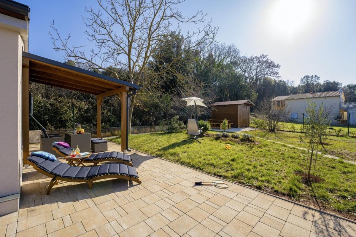 Modean In Pula - Haus Fuer 2-3 Personen Villa Exterior photo